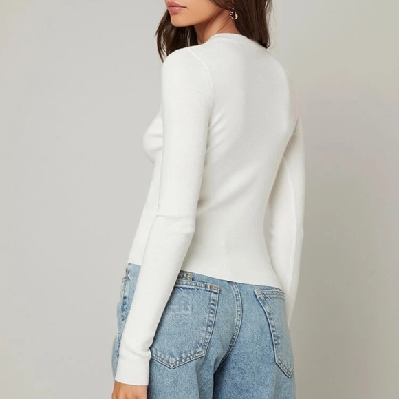 SHEIN Women’s White Long Sleeve Shirt - Picture 2 of 5